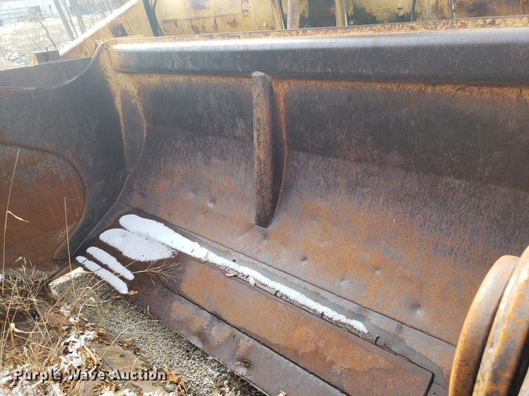 image for item AN9487 Caterpillar 627 dual engine conventional scraper