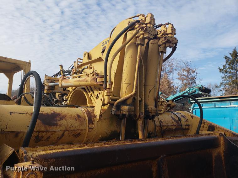 image for item AN9487 Caterpillar 627 dual engine conventional scraper