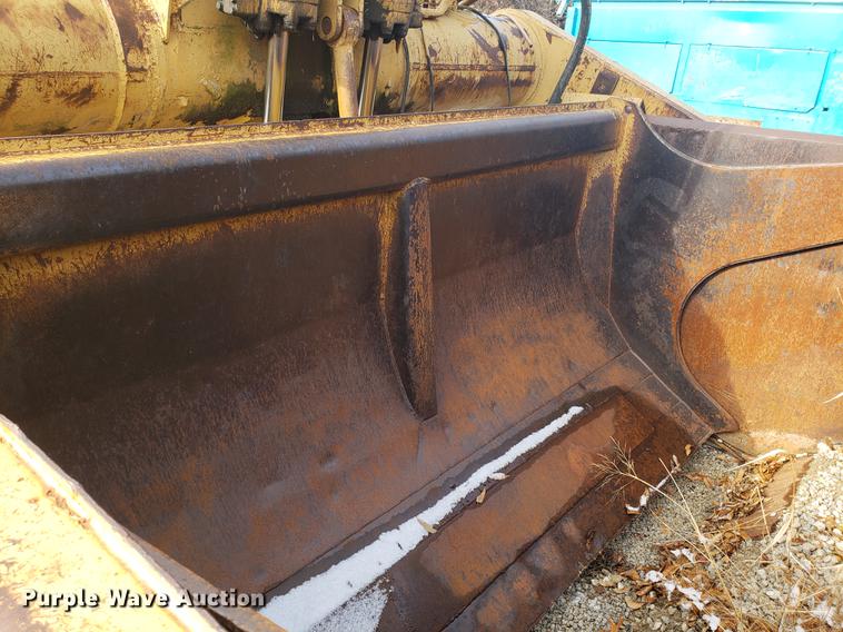 image for item AN9487 Caterpillar 627 dual engine conventional scraper