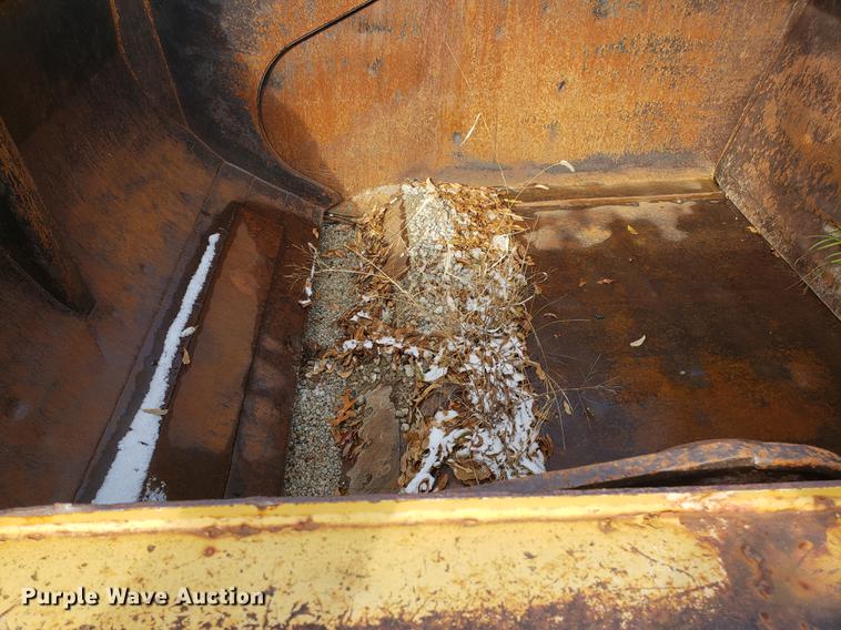 image for item AN9487 Caterpillar 627 dual engine conventional scraper