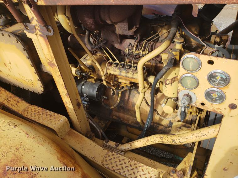 image for item AN9487 Caterpillar 627 dual engine conventional scraper