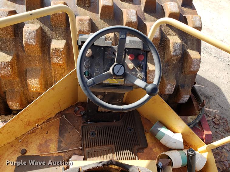 image for item AN9490 2006 Dynapac CA250DD single drum vibratory roller