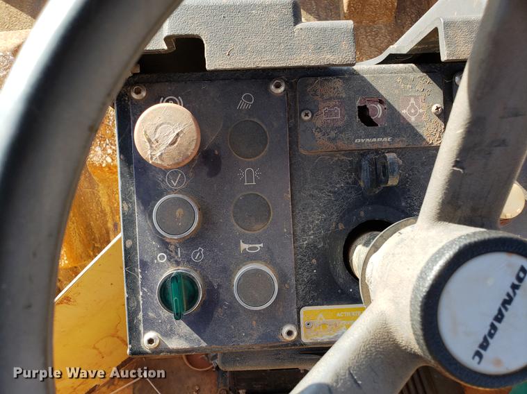 image for item AN9490 2006 Dynapac CA250DD single drum vibratory roller