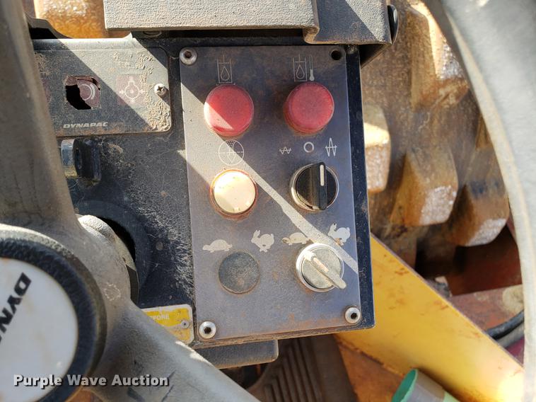 image for item AN9490 2006 Dynapac CA250DD single drum vibratory roller