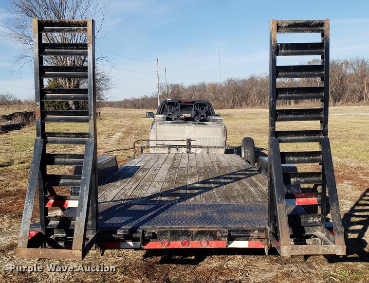 image for item AV9383 2009 Load Trail utility trailer