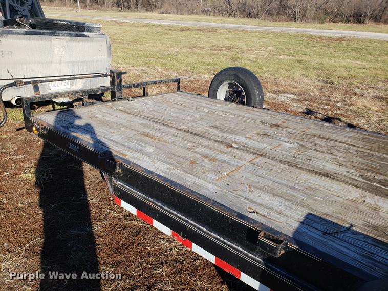 image for item AV9383 2009 Load Trail utility trailer