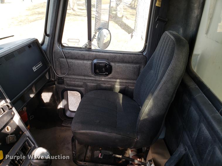 image for item AV9427 1998 Mack CH613 dump truck