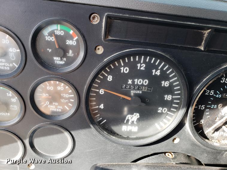 image for item AV9427 1998 Mack CH613 dump truck