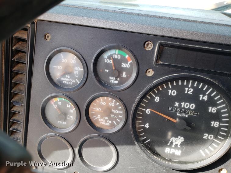 image for item AV9427 1998 Mack CH613 dump truck