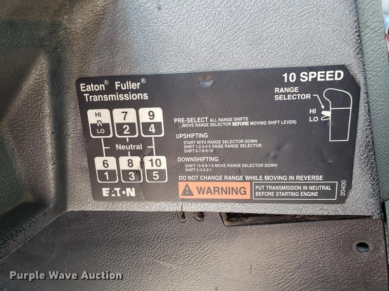 image for item AV9427 1998 Mack CH613 dump truck