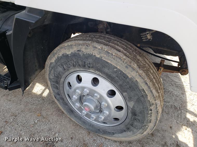 image for item AV9427 1998 Mack CH613 dump truck