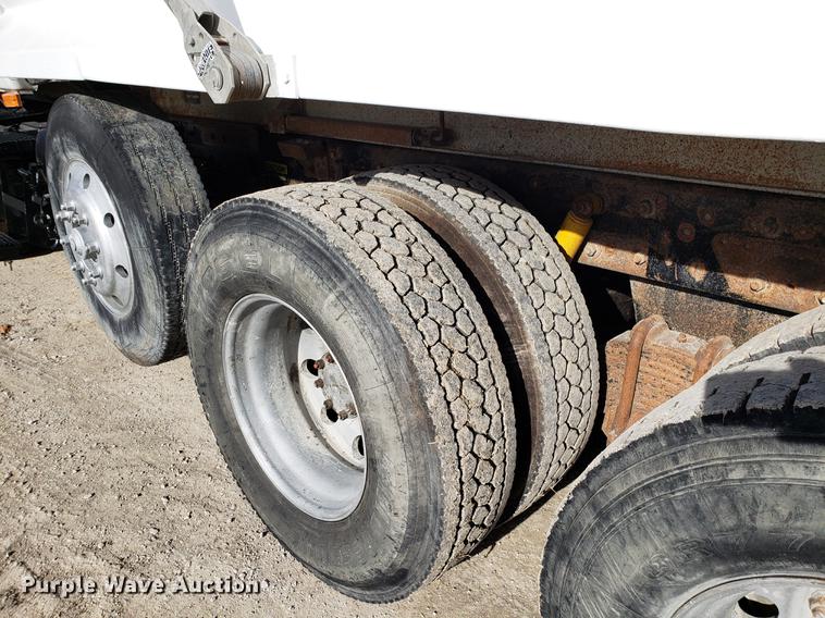 image for item AV9427 1998 Mack CH613 dump truck