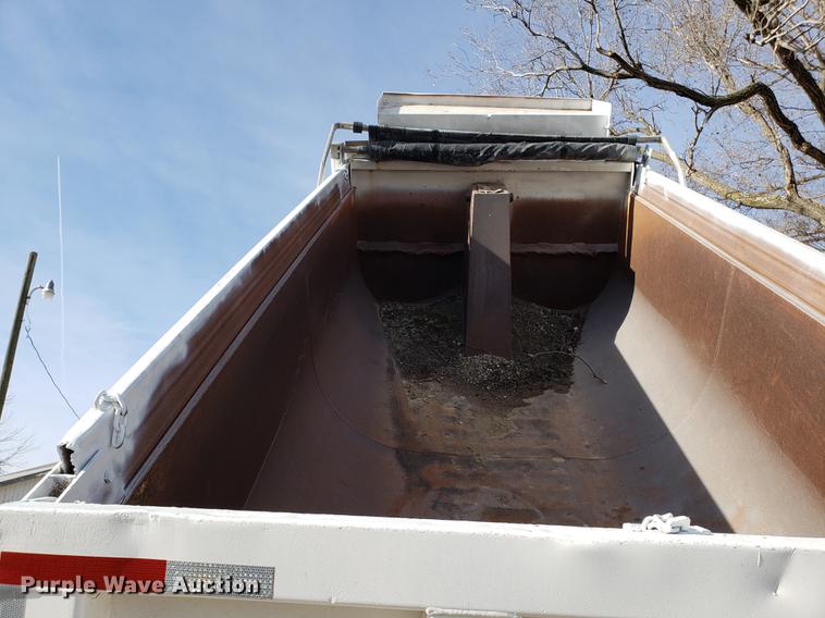 image for item AV9427 1998 Mack CH613 dump truck