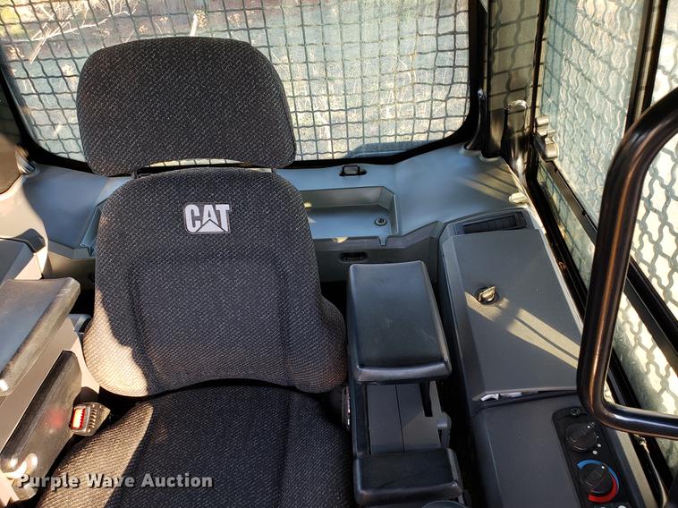 image for item AV9449 2011 Caterpillar D6K LGP dozer