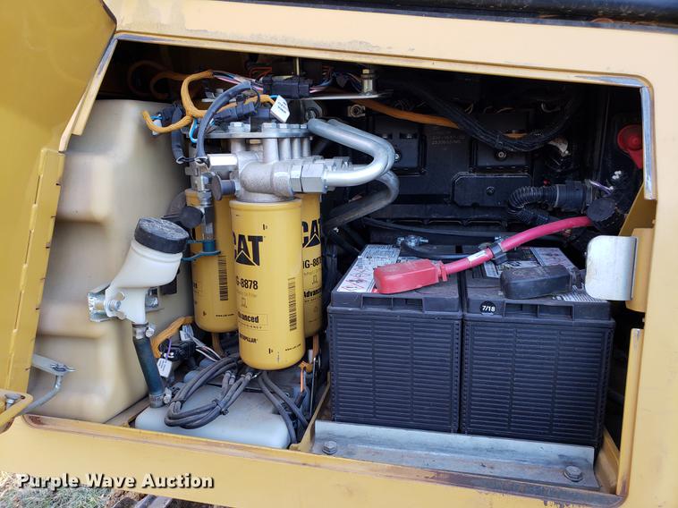 image for item AV9449 2011 Caterpillar D6K LGP dozer