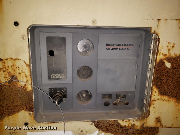 image for item AV9456 Ingersoll Rand P185 air compressor