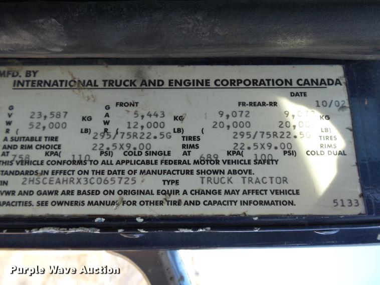 image for item DA3589 2003 International 9200i semi truck