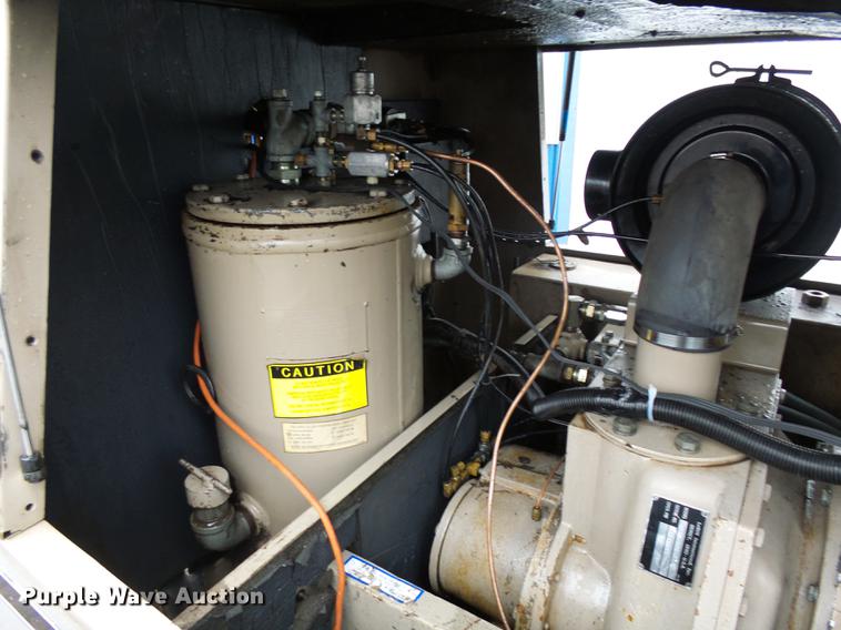 image for item DA3597 1996 Leroi Q375DC-E air compressor