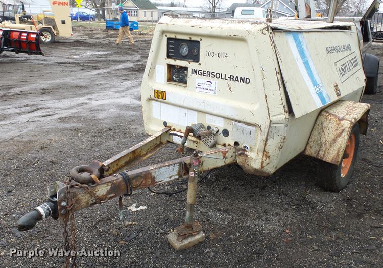image for item DA3599 Ingersoll Rand 185 air compressor