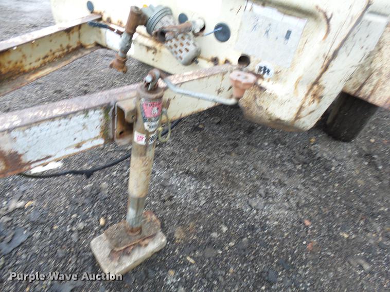 image for item DA3599 Ingersoll Rand 185 air compressor