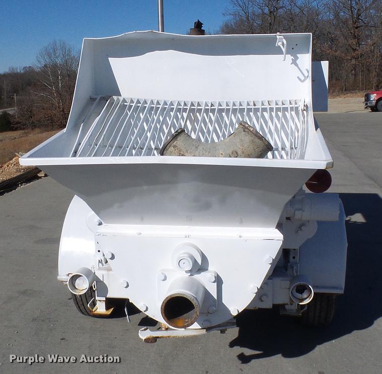 image for item DB2087 2002 Schwing BPA500 concrete pump