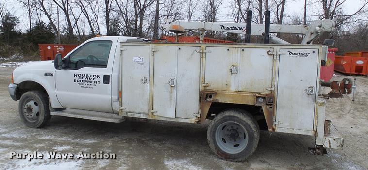 image for item DB2089 2001 Ford F550 Super Duty service truck with crane