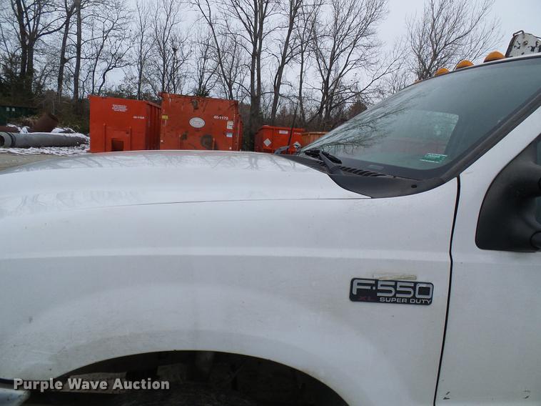 image for item DB2089 2001 Ford F550 Super Duty service truck with crane