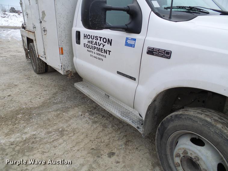 image for item DB2089 2001 Ford F550 Super Duty service truck with crane