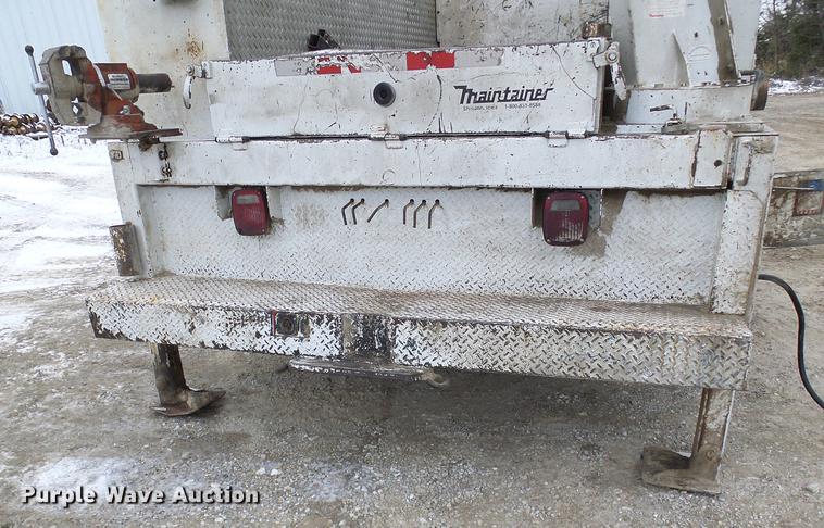 image for item DB2089 2001 Ford F550 Super Duty service truck with crane