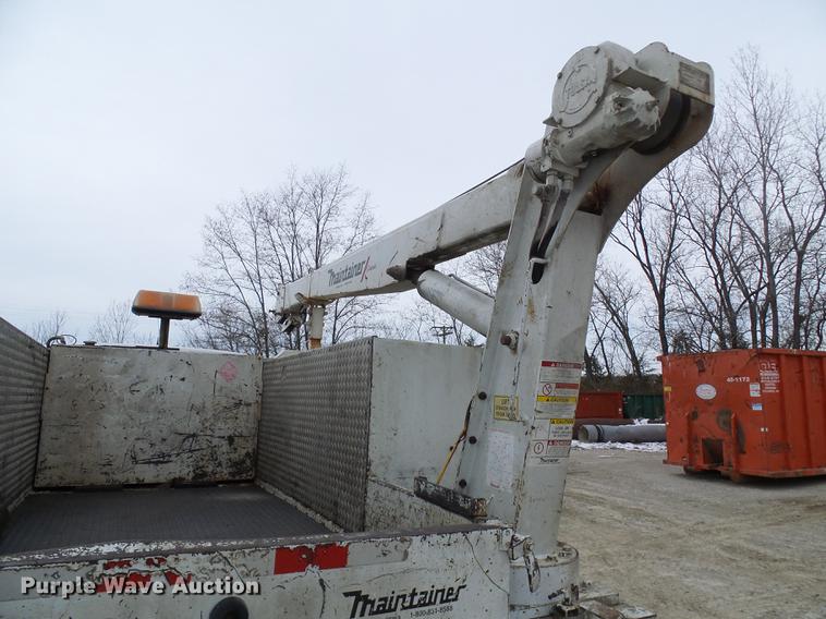 image for item DB2089 2001 Ford F550 Super Duty service truck with crane