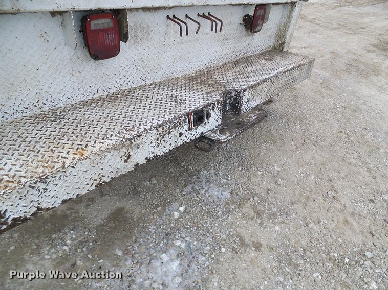 image for item DB2089 2001 Ford F550 Super Duty service truck with crane