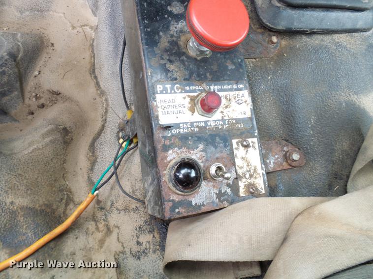 image for item DB2089 2001 Ford F550 Super Duty service truck with crane