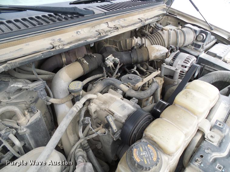 image for item DB2089 2001 Ford F550 Super Duty service truck with crane