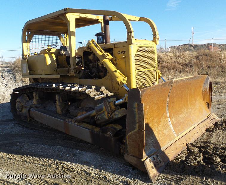 image for item DB2104 Caterpillar D7F dozer