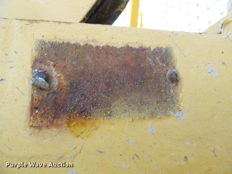 image for item DB2104 Caterpillar D7F dozer