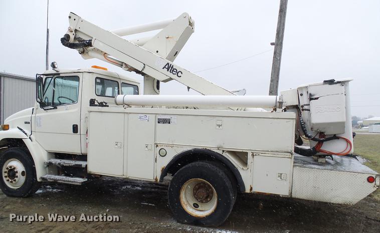image for item DB2106 1998 Freightliner FL60 bucket truck
