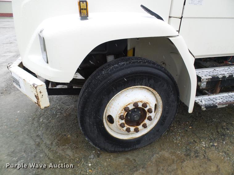 image for item DB2106 1998 Freightliner FL60 bucket truck