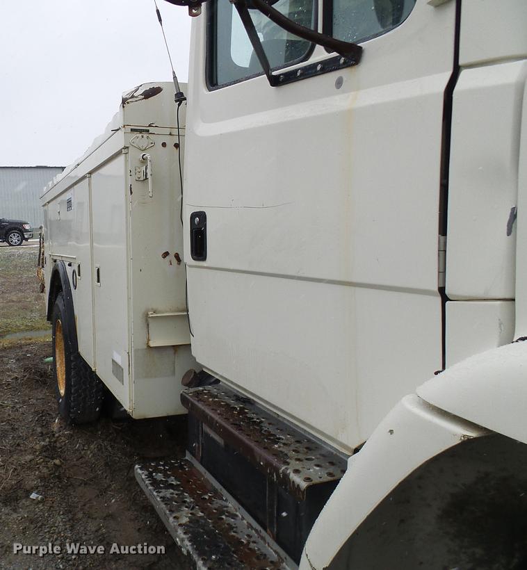 image for item DB2106 1998 Freightliner FL60 bucket truck