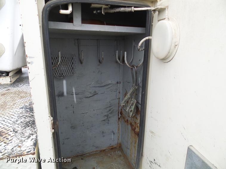 image for item DB2106 1998 Freightliner FL60 bucket truck