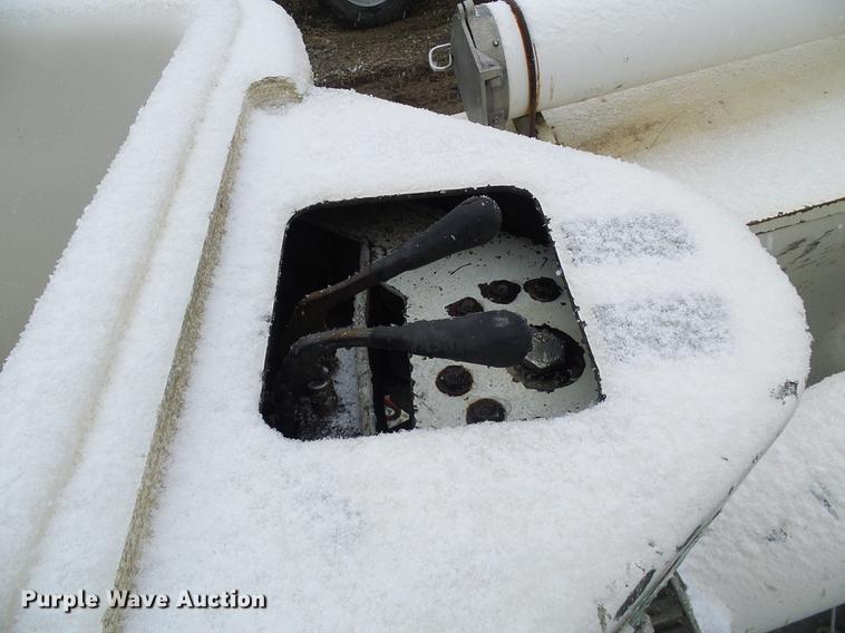 image for item DB2106 1998 Freightliner FL60 bucket truck