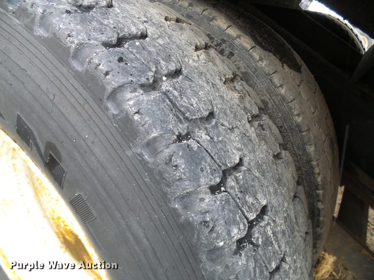 image for item DB2106 1998 Freightliner FL60 bucket truck