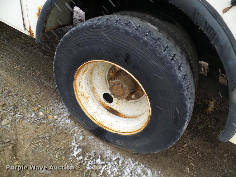 image for item DB2106 1998 Freightliner FL60 bucket truck