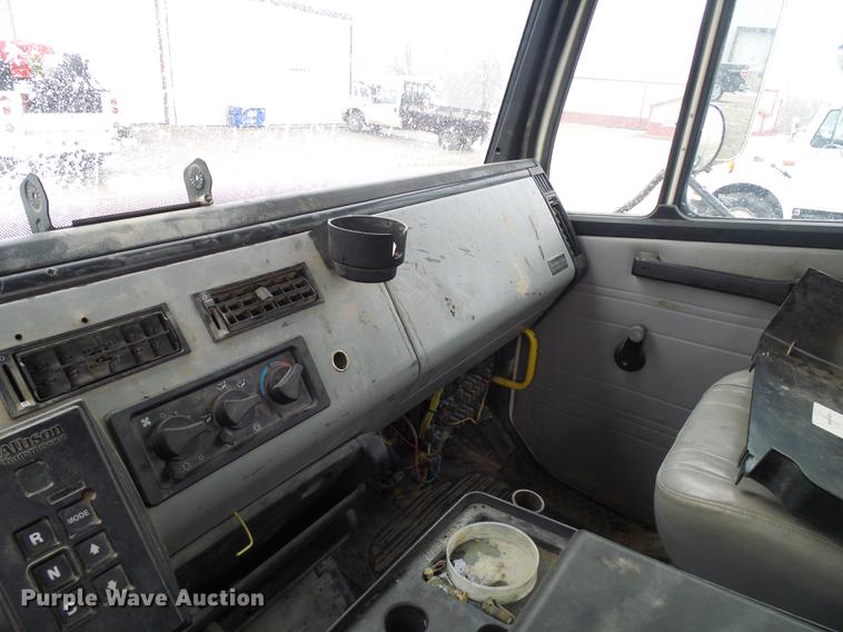 image for item DB2106 1998 Freightliner FL60 bucket truck