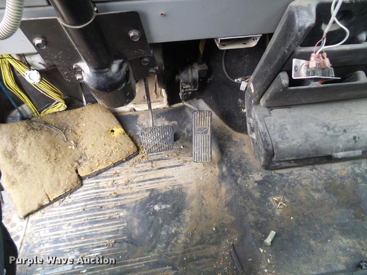 image for item DB2106 1998 Freightliner FL60 bucket truck