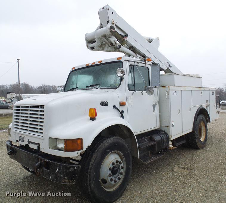 image for item DB2107 1995 International 4700 bucket truck