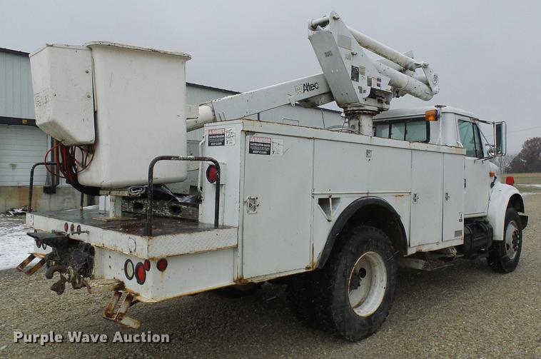 image for item DB2107 1995 International 4700 bucket truck