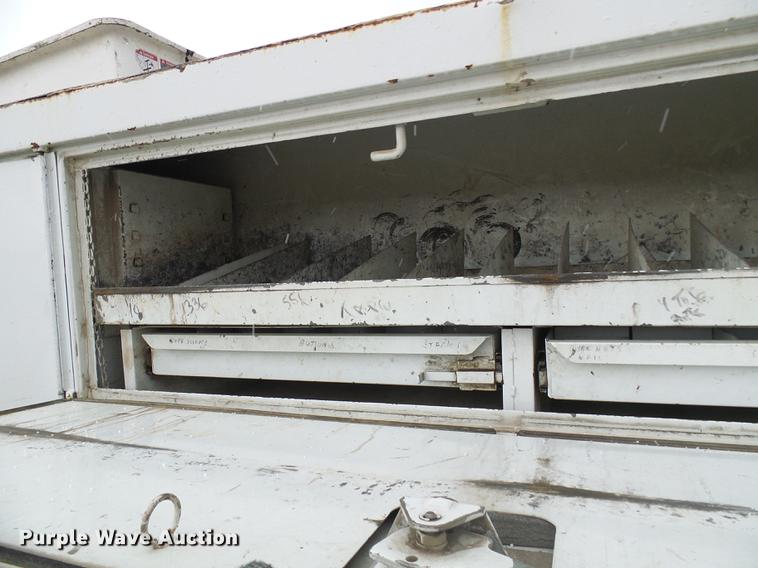 image for item DB2107 1995 International 4700 bucket truck