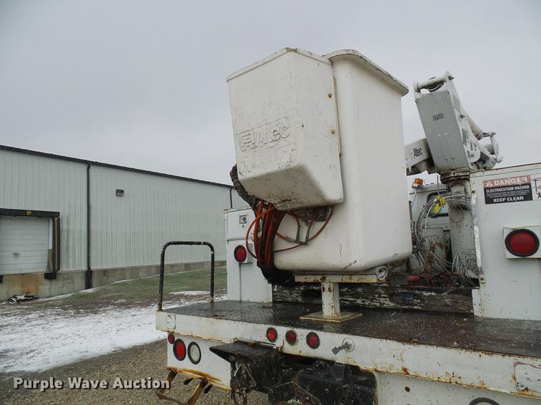 image for item DB2107 1995 International 4700 bucket truck