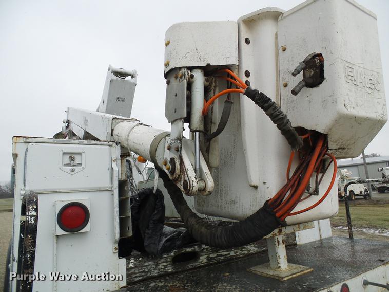 image for item DB2107 1995 International 4700 bucket truck