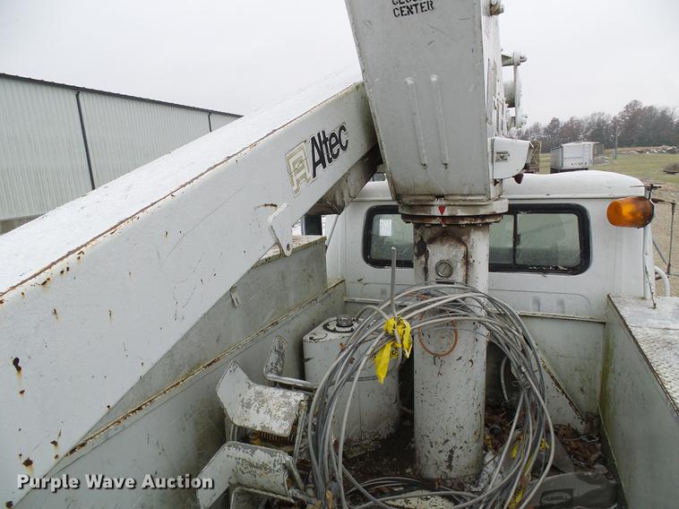 image for item DB2107 1995 International 4700 bucket truck